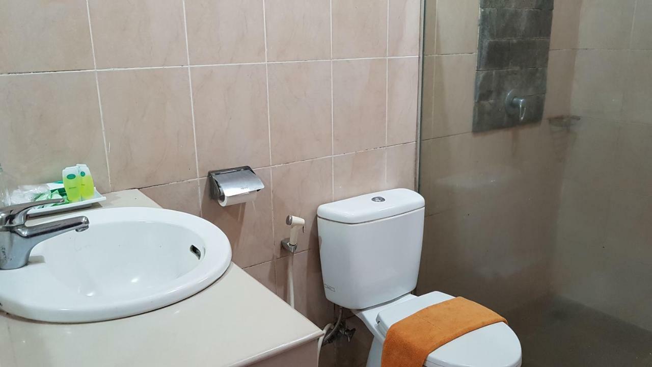 New Mountain Springs Hotel & Resort Lembang Extérieur photo